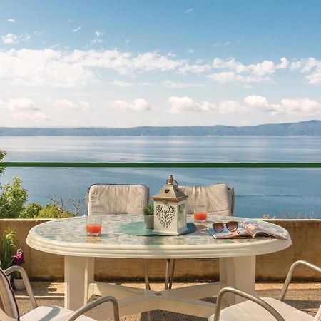 Awesome Home In Podgora With Kitchen ภายนอก รูปภาพ