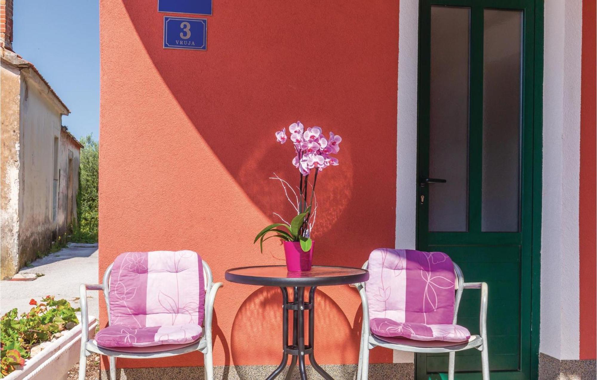 Awesome Home In Podgora With Kitchen ภายนอก รูปภาพ